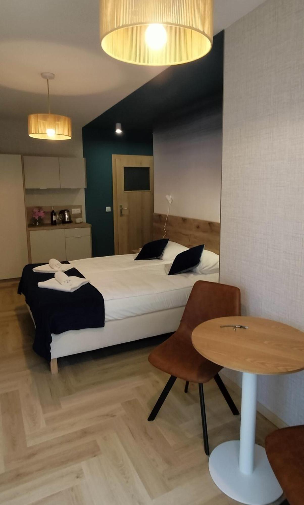 Cicha Przystan - Pokoje Przy Latarni Kołobrzeg Habitación foto
