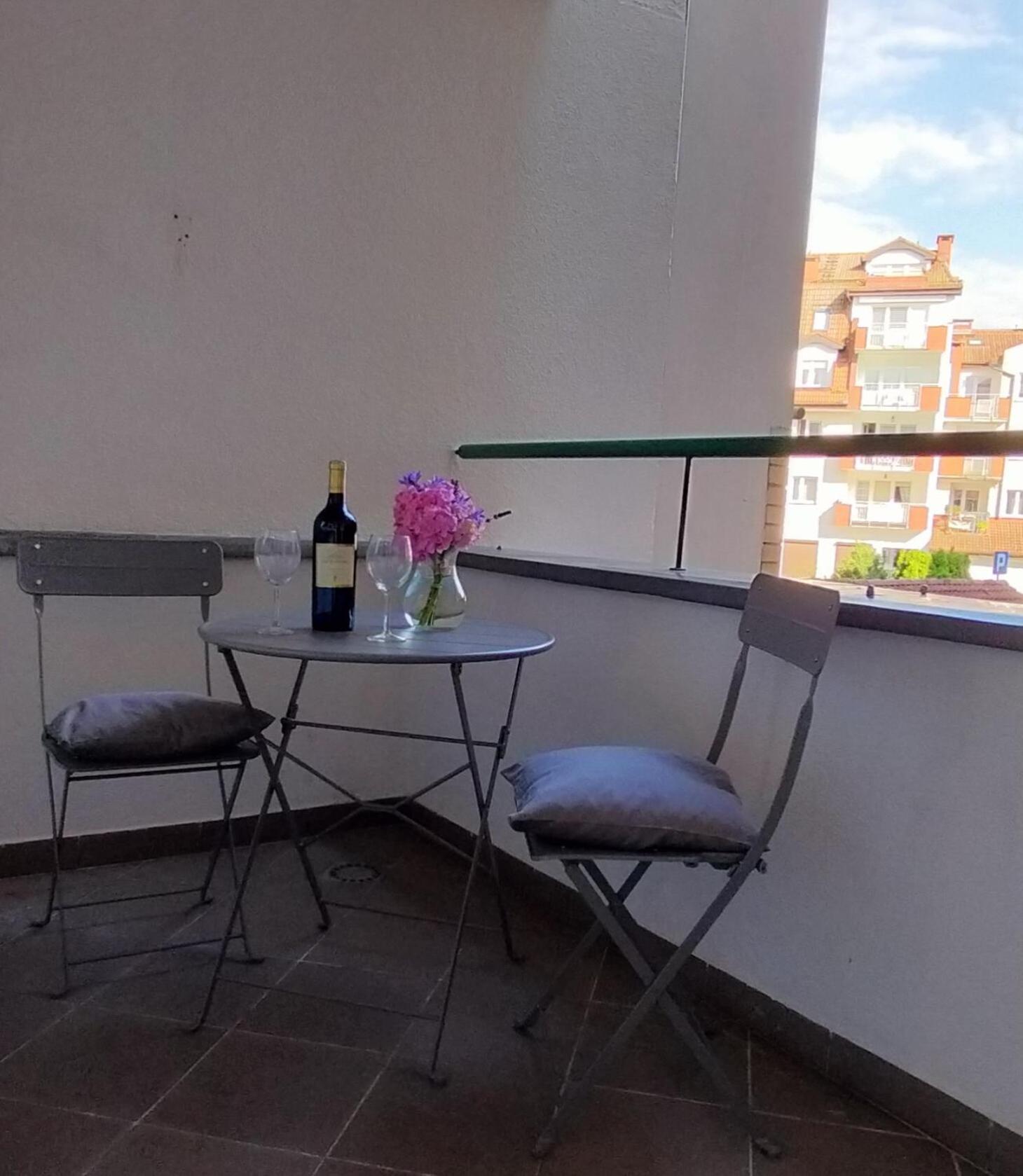 Cicha Przystan - Pokoje Przy Latarni Kołobrzeg Habitación foto